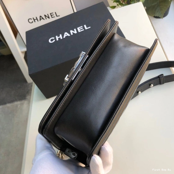 First Bag Ru BOY BAG 25CM 20CM CHANEL 0717